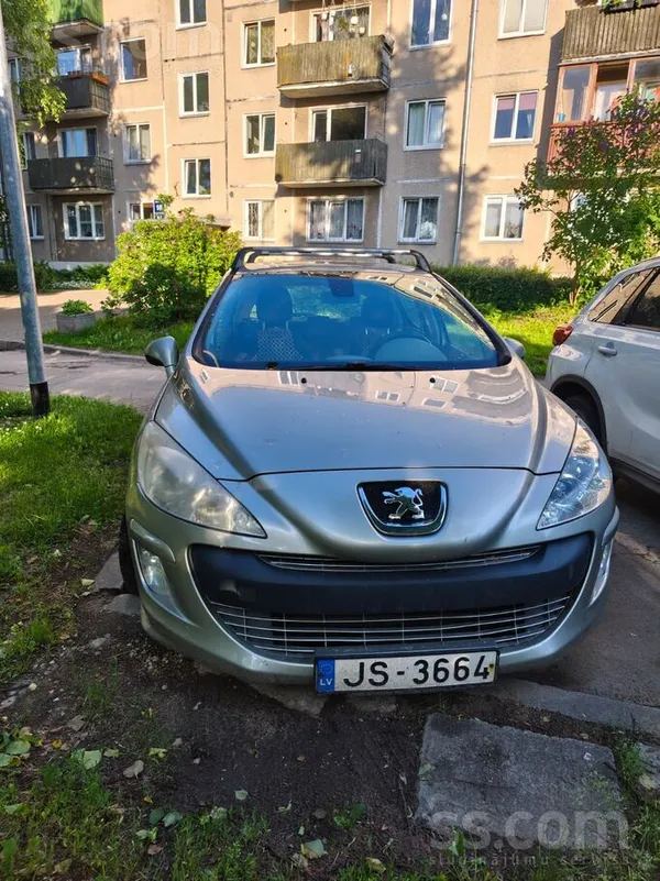 Peugeot Peugeot 308 2008 года надежный городской хэтчбек 