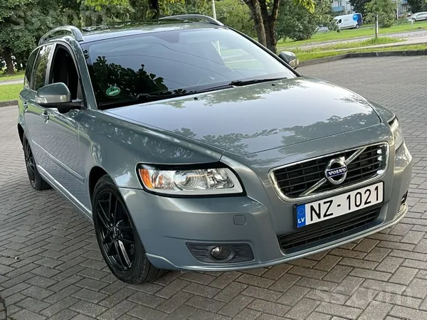 Volvo V50