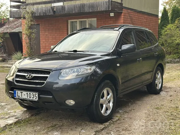 Hyundai Santa Fe 2.2 Crdi, 155z/s, 4x4, 5 ātrumu mehāniskā ātrumkārba. 
Jau