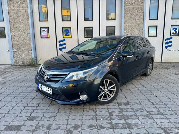 Toyota Facelift Toyota Avensis ar 2.2d D-Cat dzinēju un a