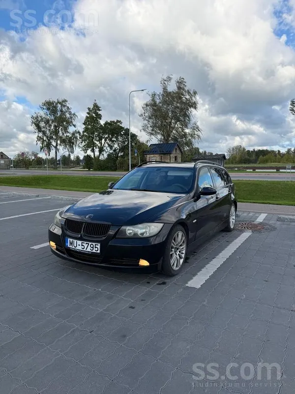 Pārdodu bmw 320d. Viens īpašnieks kopš ievesta LV. Maiņa neinteresē.