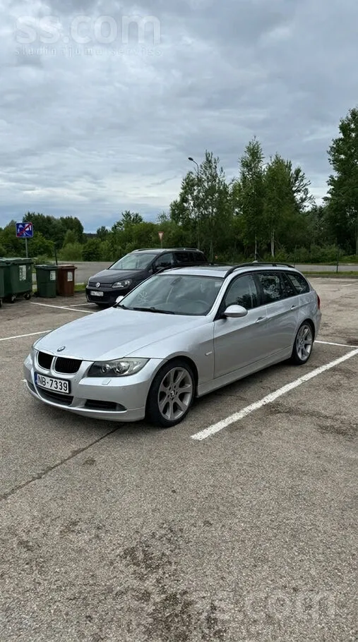 BMW 320