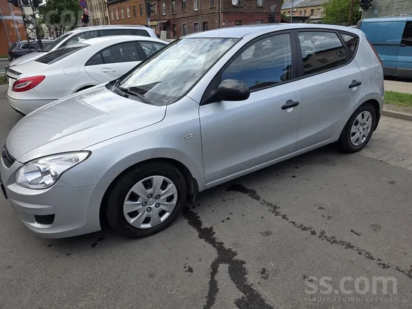 Hyundai Продаю Hyundai i30, 2009 год, 1.4 бензин, механика
