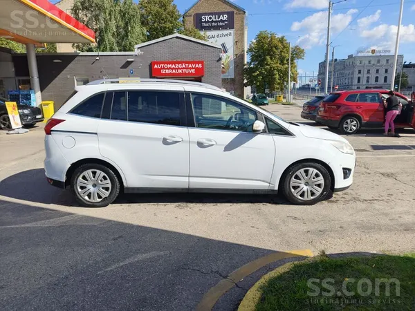 Ford Grand C-Max. 