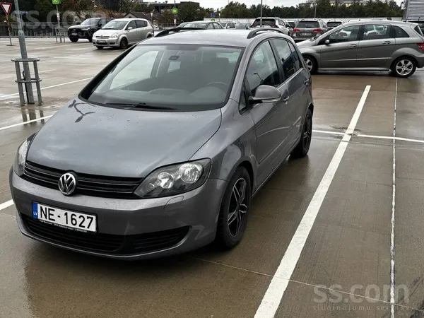 Pārdodu koptu 2009. gada Volkswagen Golf Plus ar pārbaudīto un uzticamo 1.9