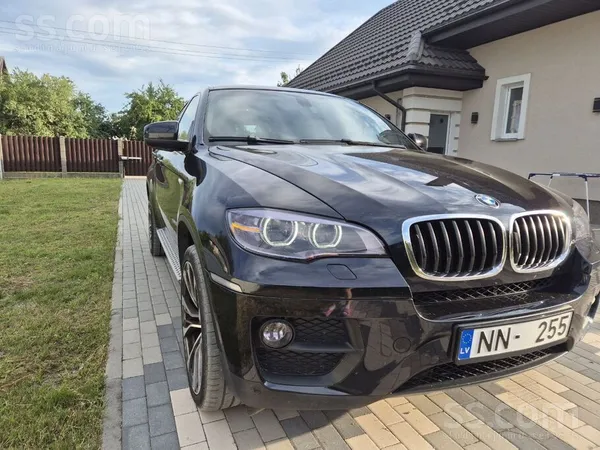 BMW Automašīna ir teicamā tehniskā stāvoklī. Augstas k