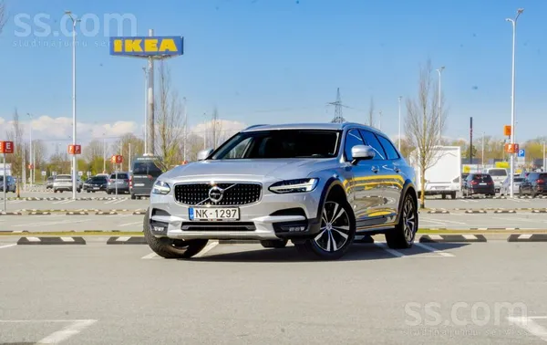 Volvo V90