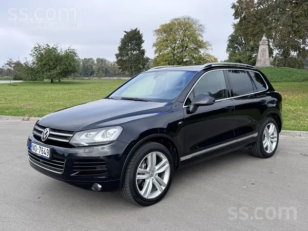 Volkswagen Touareg 2013, 3.0D dīzelis, Automāts, SUV/Apvidus, Pelēks — Latvijā