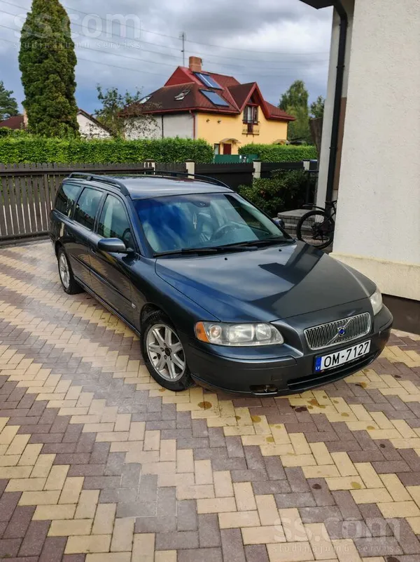 Volvo Volvo v70 хорошая рабочая машина, экономичная, нов