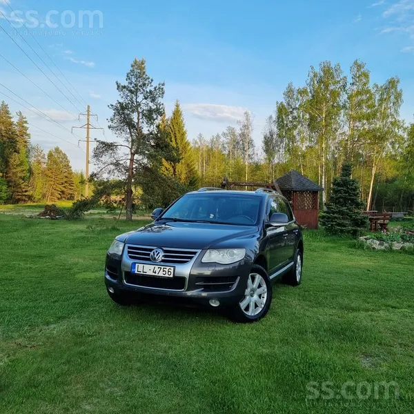 Volkswagen Touareg