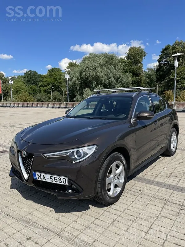 Alfa-Romeo Īpašs Auto Par Ļoti Labu Cenu. 