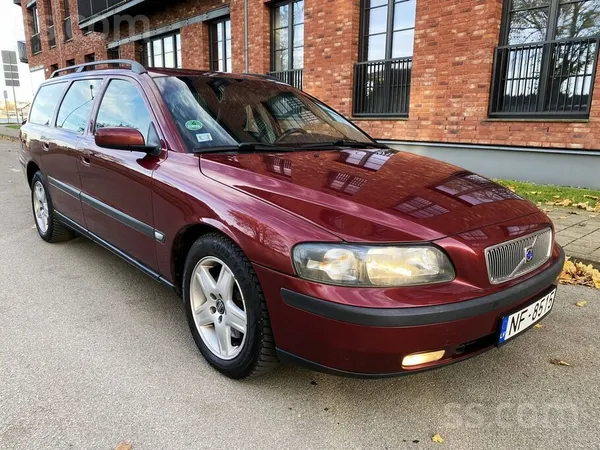 Volvo Volvo V70. Melnais vāks - D5 (120kw/163zs). Saudzē