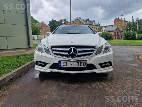 Mercedes Regulāri lietots. Turēts pazemes garāžā. 