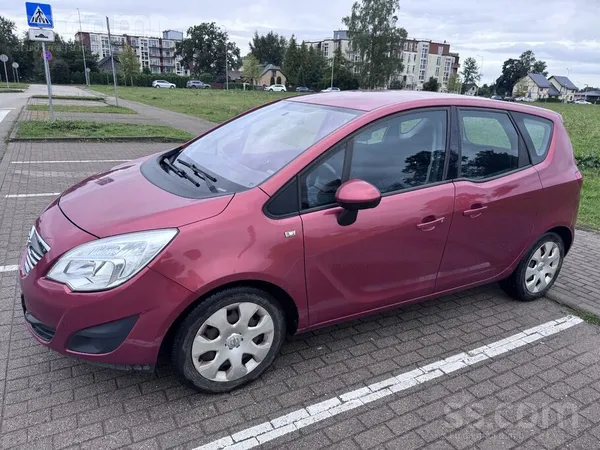 Opel Pārdodu koptu un praktisku Opel Meriva, kas jauna 