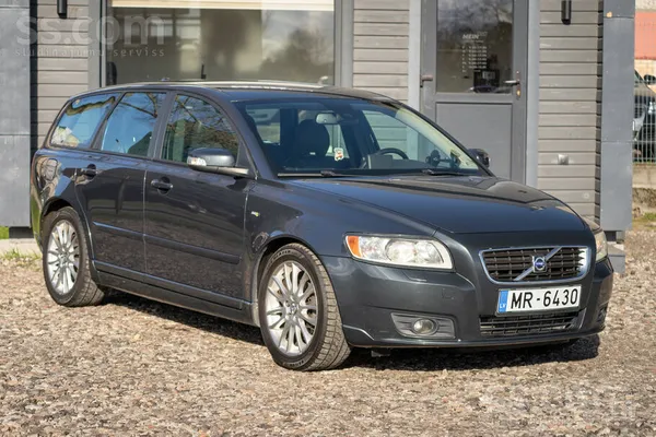 Volvo V50
