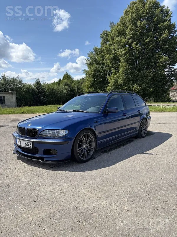 BMW 320