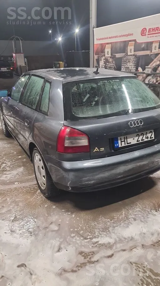 Labs auto. Mainīts gandriz viss. Šur tur minimāli vizualie defekti. 
Ekonom