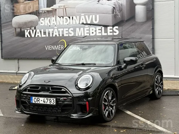 MINI Pārdod 2025. gada Mini John Cooper Works (Jcw) ļot