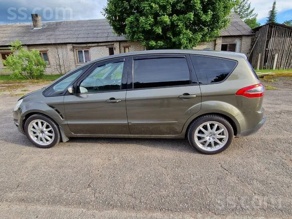 Ford S-Max