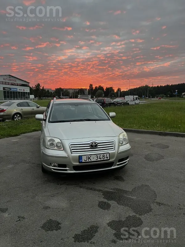 Toyota Avensis 2006, 2.0D dīzelis, Manuāls, Universāls, Sudrabs — Latvijā