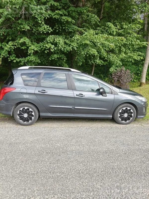 Peugeot Машина в хорошем состоянии, техосмотр прошла без з