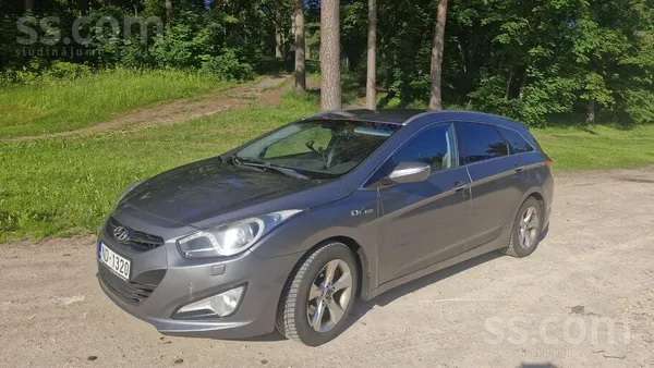 Hyundai Hyundai I40 ar 1.7crdi, 85kw dzinēju. Labā stāvokl