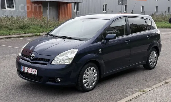 Toyota Toyota Corolla Verso 2.0 D-4D (85kW). Tikko izieta