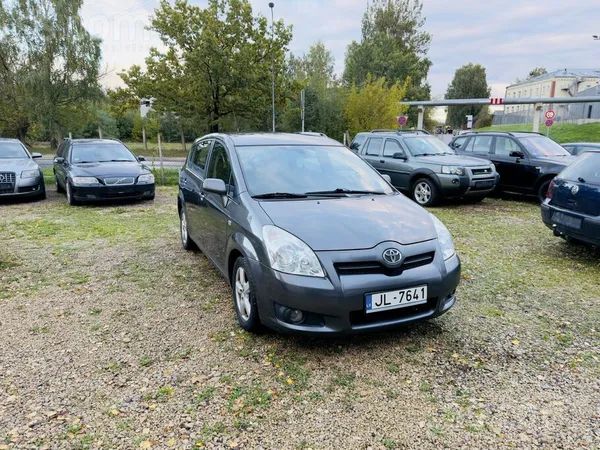 Toyota Corolla Verso 2008, 2.2D dīzelis, Manuāls, Furgons, Pelēks — Latvijā