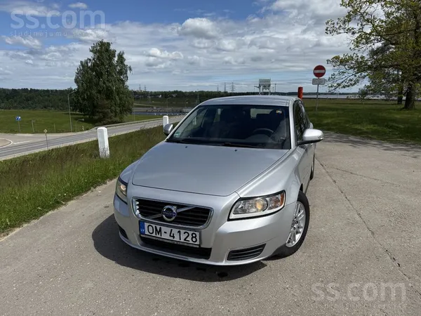 Volvo V50
