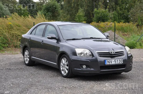 Toyota Avensis - 1