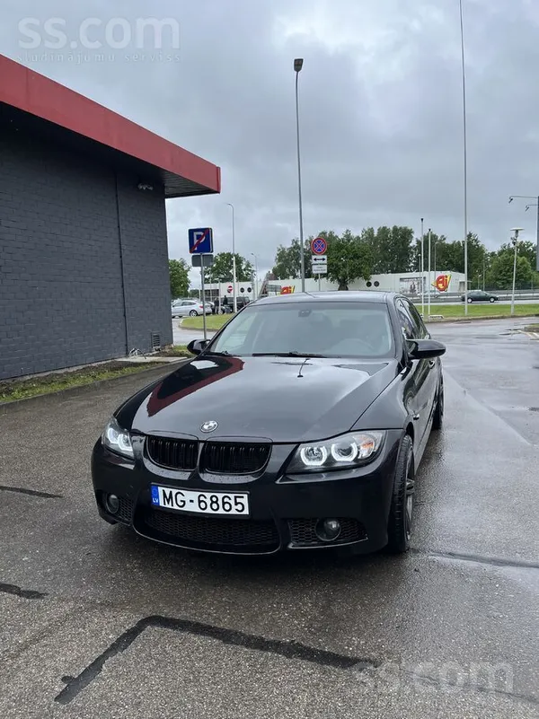 BMW 320