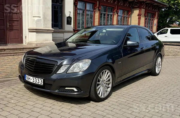 Mercedes E350