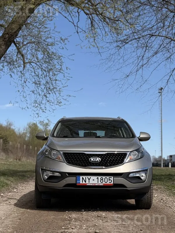 Pārdodu Kia Sportage, 2015. gada, 1.7 dīzelis. Nobraukums 149000 km. 

Maš