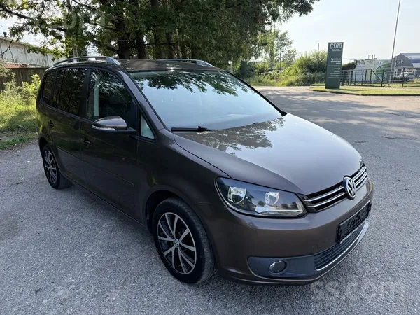 Volkswagen Touran - 1