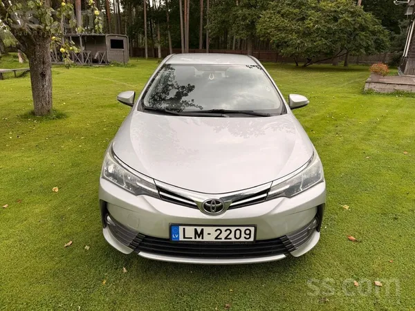Toyota Pārdodu savu Toyota Corolla, kas savu dzīvi sākusi