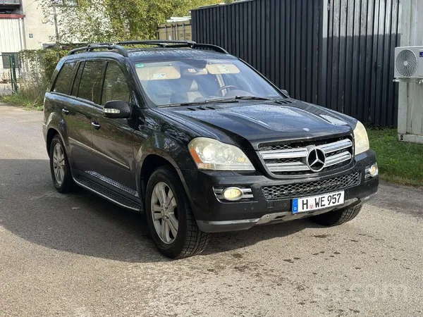 Mercedes Gl450 4matic.
4.7 V8 benzīns, 250kw,
205000 miles.
Auto tik