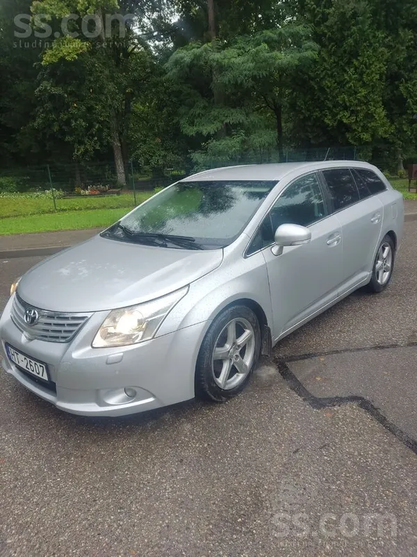 Toyota Pārdodu Toyota Avensis, 2011. gada. 