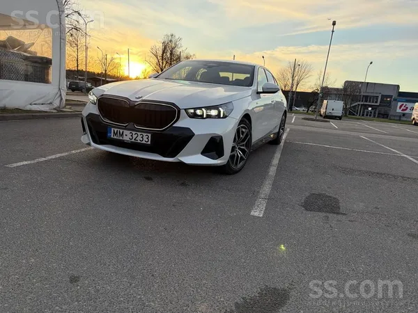 BMW Pārdodu BMW 520i G60 M Sport Pro ļoti bagātīgā kom