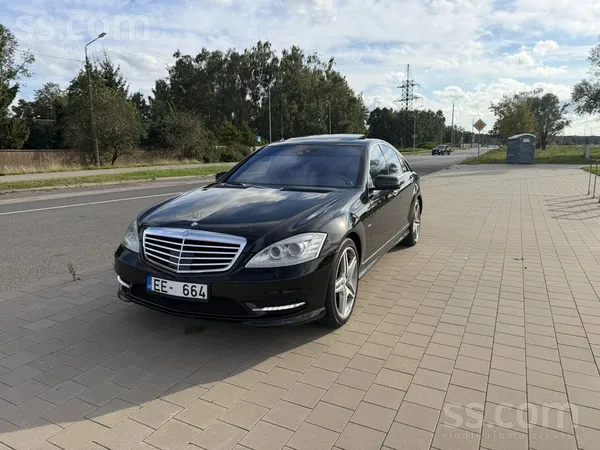 Mercedes Pārdošanā kopts un uzturēts W221 feislifts ar rūpn