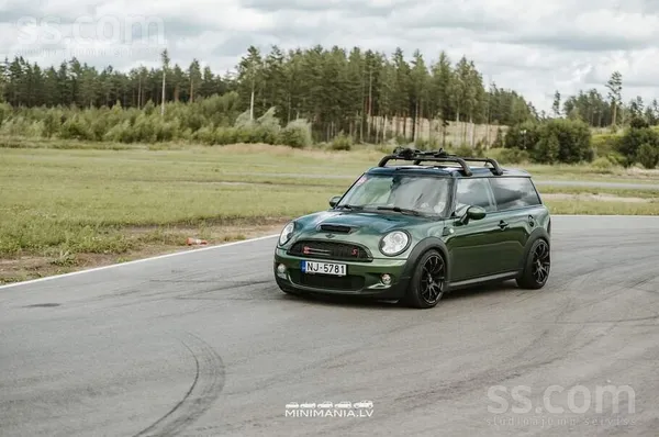 Uz tirdziņu dodās dzīvs un jaudīgs Clubman S aka Leafy.
Pirms 56k km/3 gad