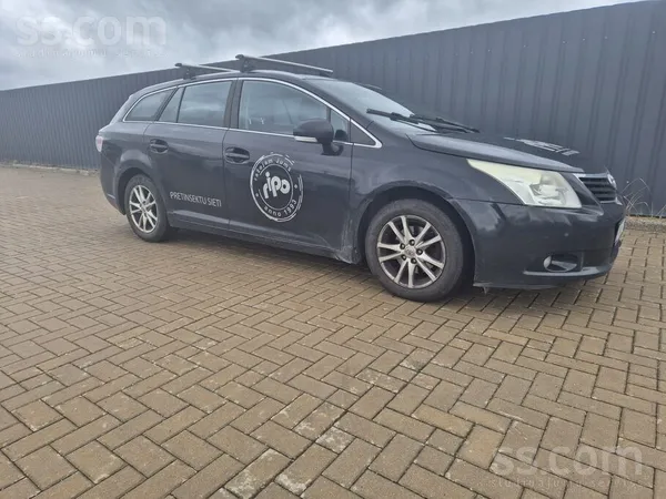 Toyota Pārdod ietilpīgu un ekonomisku darba auto Toyota A