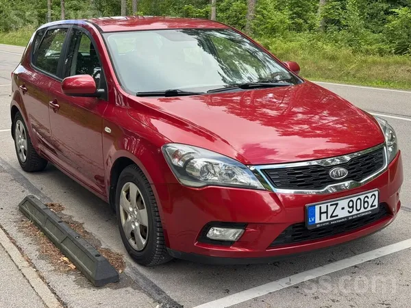Automašīna ir teicamā stāvoklī, viens īpašnieks. Oriģināls neliels nobraukum