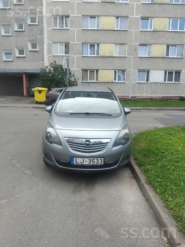 Opel Pardodu Opel Meriva laba stavokli viss darbojas .N
