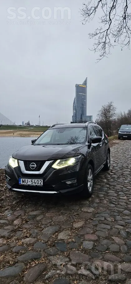 Продается Nissan X-Trail, Tekna 1.3 , автомат, бензин /160 л. с. Куплена в Л