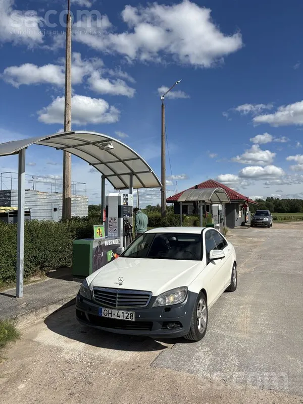 Mercedes C200