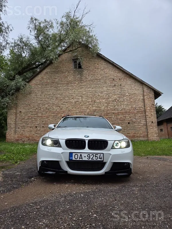 BMW 320