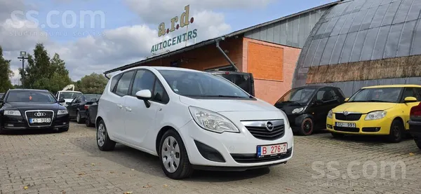 Opel Praktisks un ekonomisks auto. Četri elektriski log