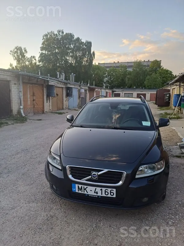 Volvo V50