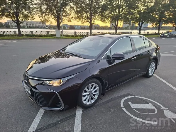 Toyota Tā kā iegādāta jauna mašīna un garāžā vieta nav be