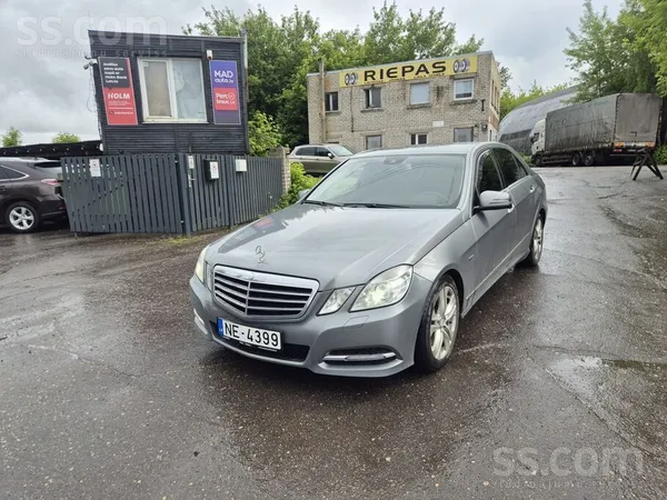 Mercedes E220
